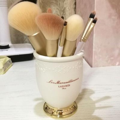 Cosmetic Brush Storage Box Noble Relief Portrait Tube Makeup Beauty Storage Bucket Makeup Tube Desktop Storage Box Pen Holder