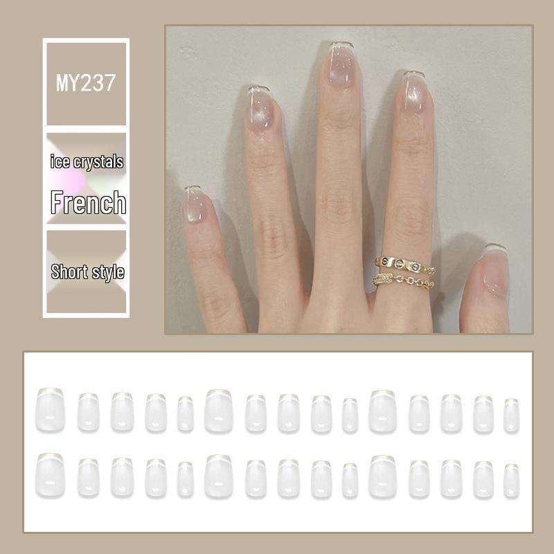 Chasing Light Cat's Eye Crystal Nails: Handmade, Detachable, Flash Diamond Design for Trendy, Stylish Looks.