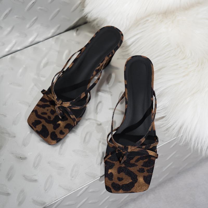 Fashion Shoes Woman's Slippers Rubber Flip Flops on A Wedge Low Luxury Slides 2025 Hawaiian Designer Leopard Summer PU Rome Canvas