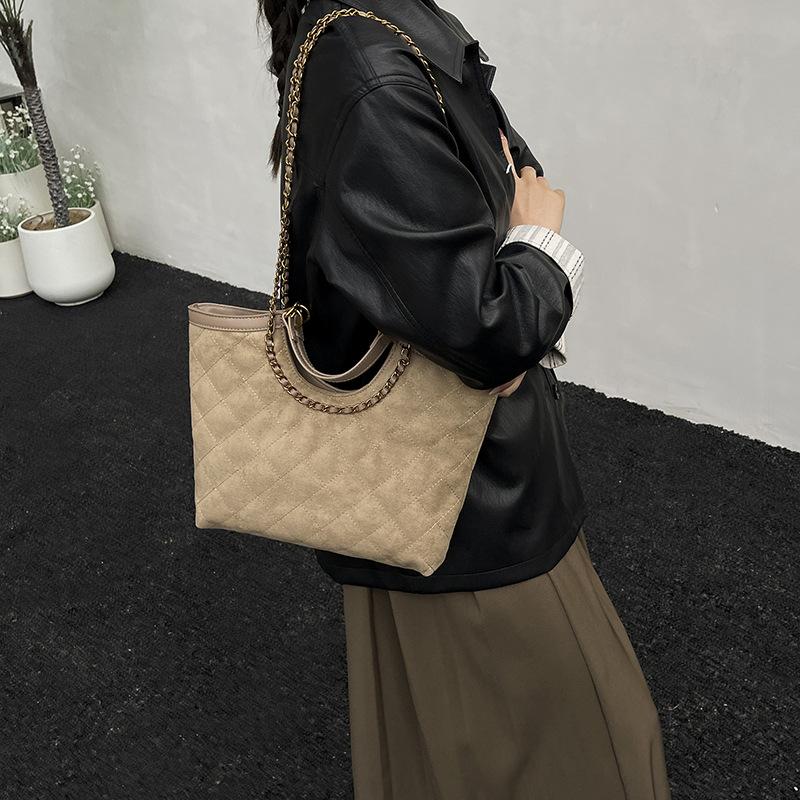 This Year's Popular 2025 New Tote Bag Large Capacity High Sense Fashion Hand-held Underarm Commuter Shoulder Bag Women