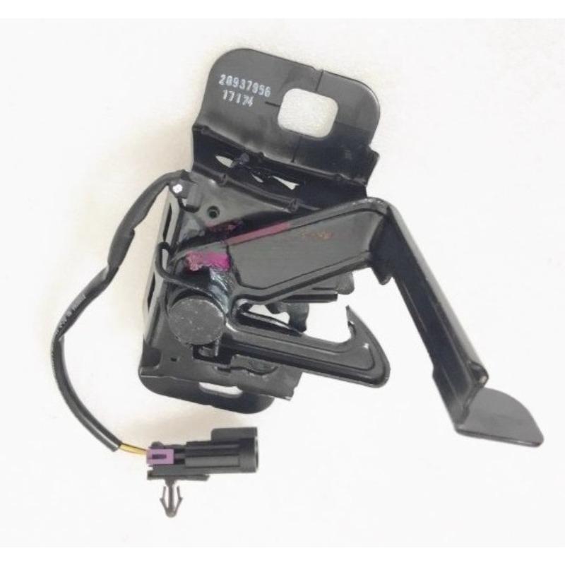 20937856 Front Engine Cover Lock Tailgate Locker Hood Lid Locks for Chevrolet Captiva 2008 2009 2010 2011 2012 2013 2014-2017