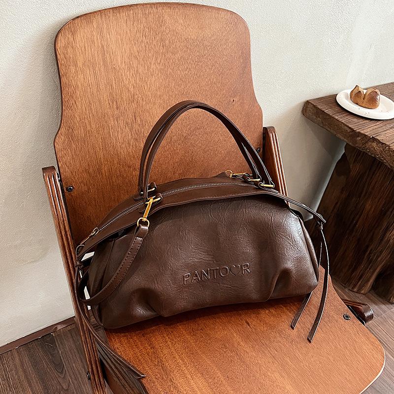 

Маленька жіноча сумка з корейським нішевим дизайном 2024 року, невелика свіжа повсякденна однотонна модна проста сумка через плече під пахву