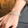 The new Chaoyan elegant bracelet is simple and durable, and the modified wrist has a sense of design. Birthday gifts are preferred for women's