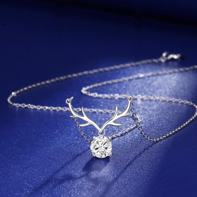 Necklace Yilu has your mozzarella diamond necklace for women, Japan and Korea niche design collarbone chain Christmas gift