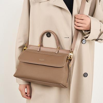 The First Layer of Cowhide Bag, Women's New Genuine Leather Women's Bag, Messenger Bag, Commuting Large-capacity Shoulder Briefcase.