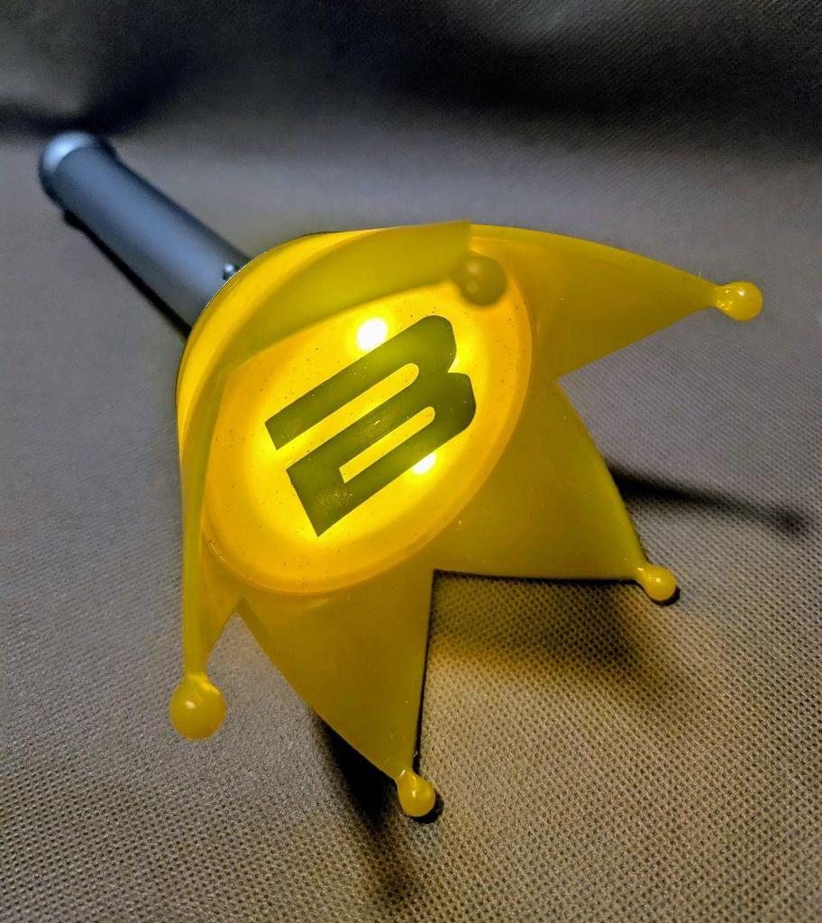 [USED] BIGBANG Crown-shaped Official Early Light Stick, Korea's First Generation
