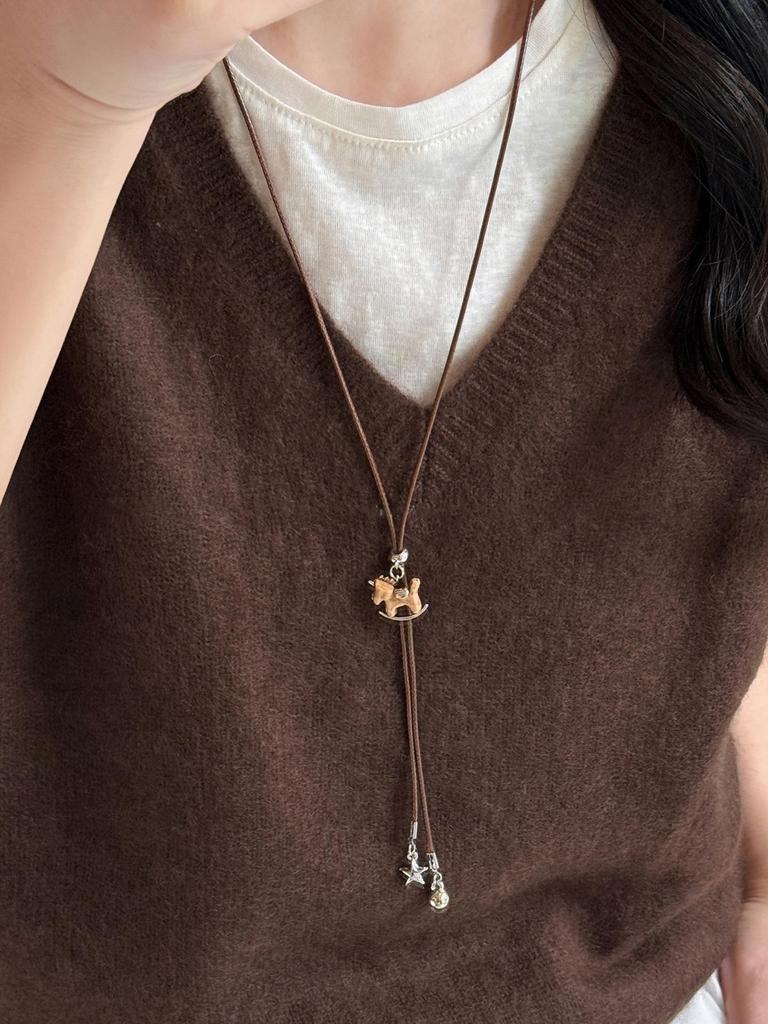 Retro Long Pull-out Pendant Necklace - Versatile Fashion Accessory for Girls