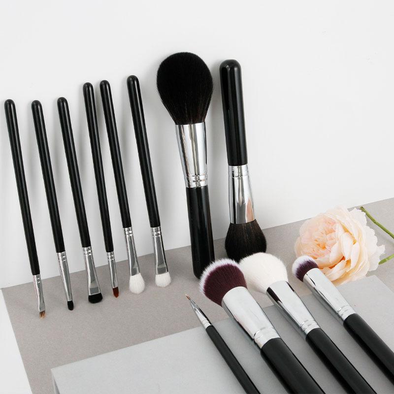 Foundation Brush, Loose Powder Brush, Eye Shadow Brush, 12 Makeup Brushes, Loose Powder Brush, Eye Brush, Blusher, Concealer Brush, Makeup Brush