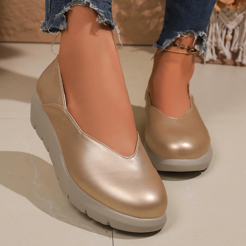 Fashion Platform Women Flats Shoes Fad Shallow New Trends Casual Sneaker 2025 Autumn Designer Classical Shoes Walking Mujer Zapatillas