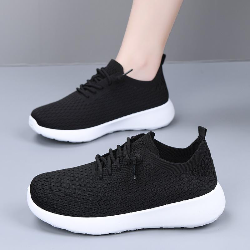 Nouvelles chaussures pour femmes en maille respirante et confortable, couleur unie, chaussures de course tendance, semelle souple, chaussures de sport légères