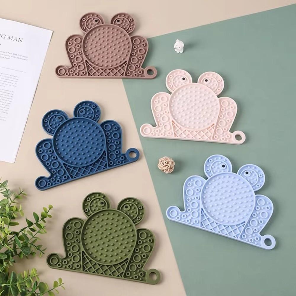 Creative Patterns Slow Feeder Licking Mat Silicone Lick Pad New Pet Feeding Mat For Dogs Cats