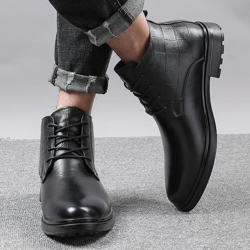 2024 Genuine Leather Men Boots Men Winter All-match Motorcycle Boots Stylish New Male Comfortable Outdoor Shoe