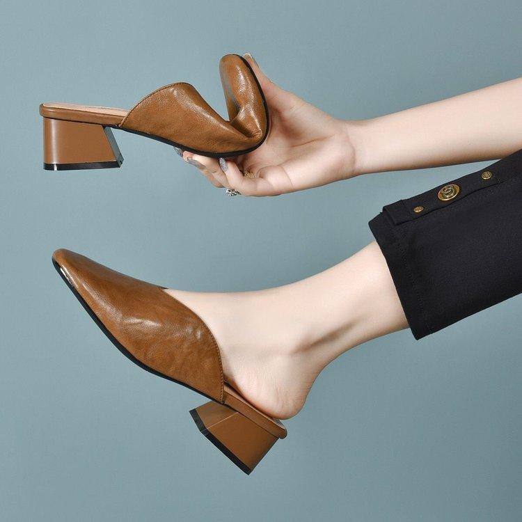 Outer Muller Sandals Spring and Summer New Thick Heel Sandals Square Head Soft Leather Retro Bag Head Outer Slippers
