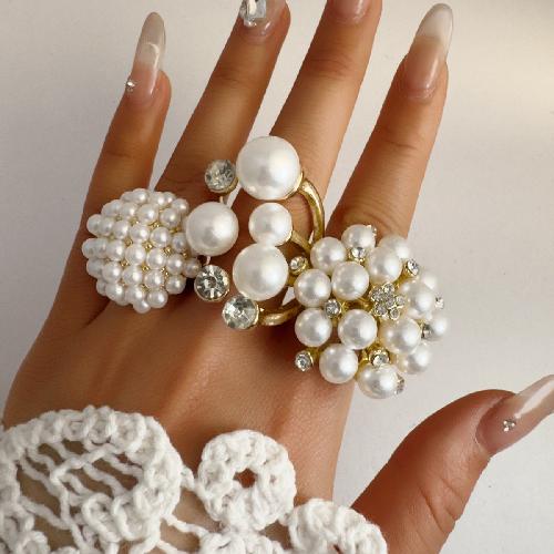 Design Geometric Baroque Pearl Ring Alloy Flower Dripping Branch Ring Set
