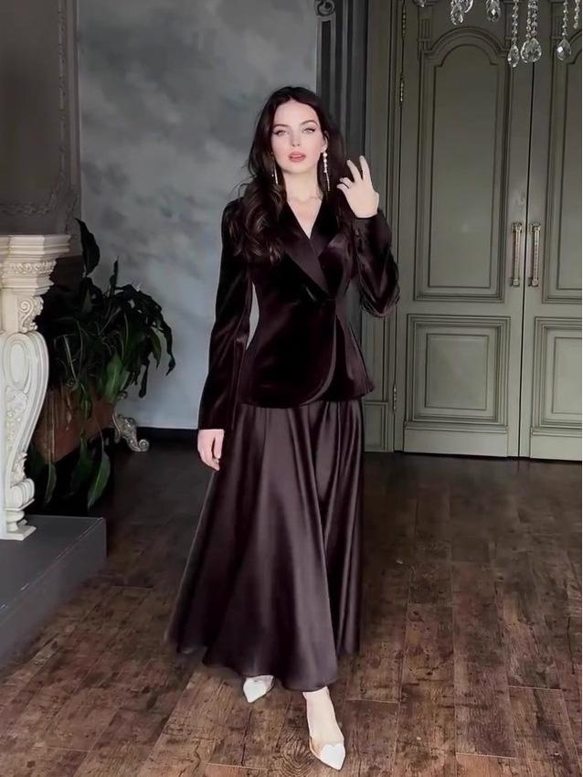 2025 Winter Retro Luxury Long Sleeve Warm Skirt Set