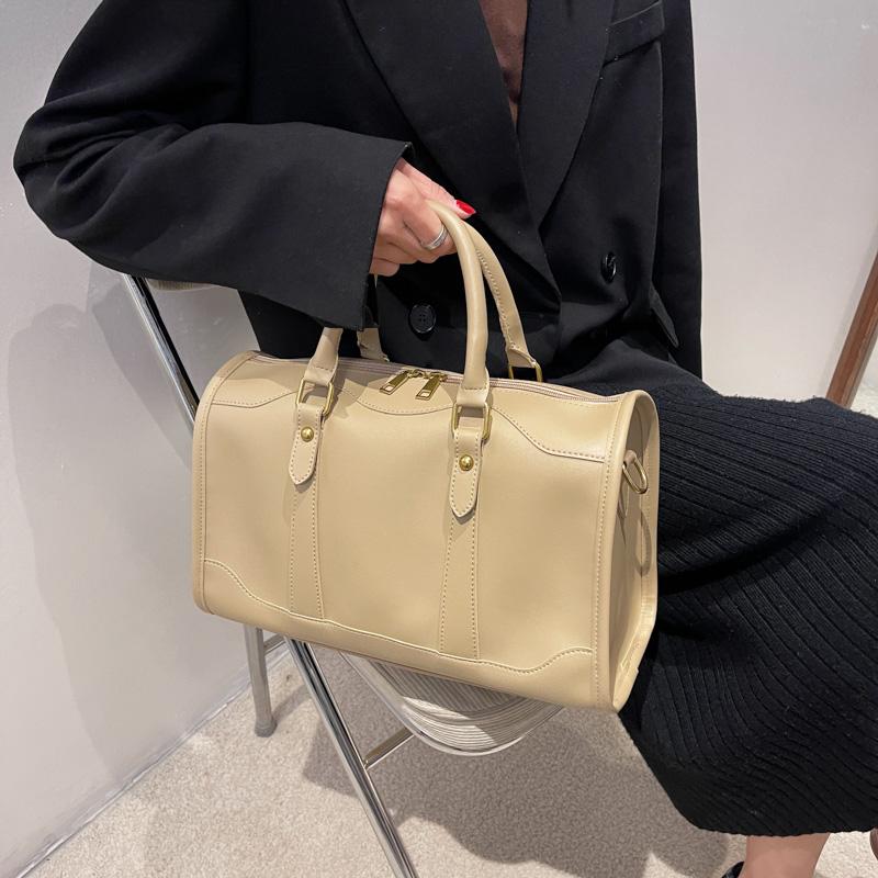 Large Capacity Travel Bag  New PU Shoulder Crossbody Bag For Women's Casual Boston Soft Leather Fashionable Handbag