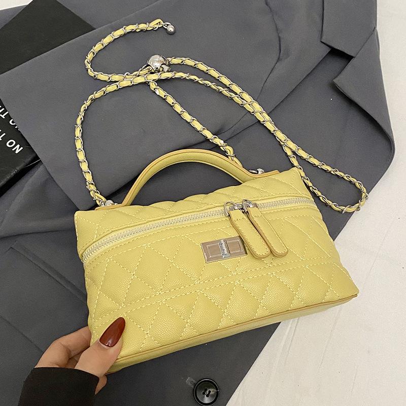 

Корейская милая маленькая ароматная сумка-клатч на цепочке с бриллиантами, в иностранном стиле, универсальная, модная, мессенджер, маленькая квадратная сумка для женщин