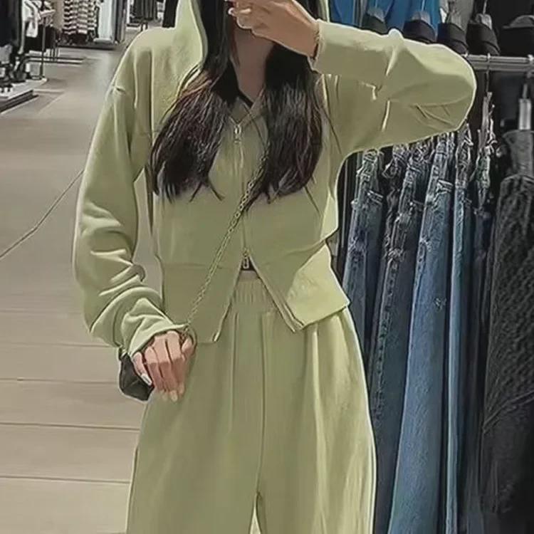 "Women's Retro Hong Kong-Style Hooded Tracksuit: Loose-Fit Sweater and Slim Pants for Spring & Autumn"