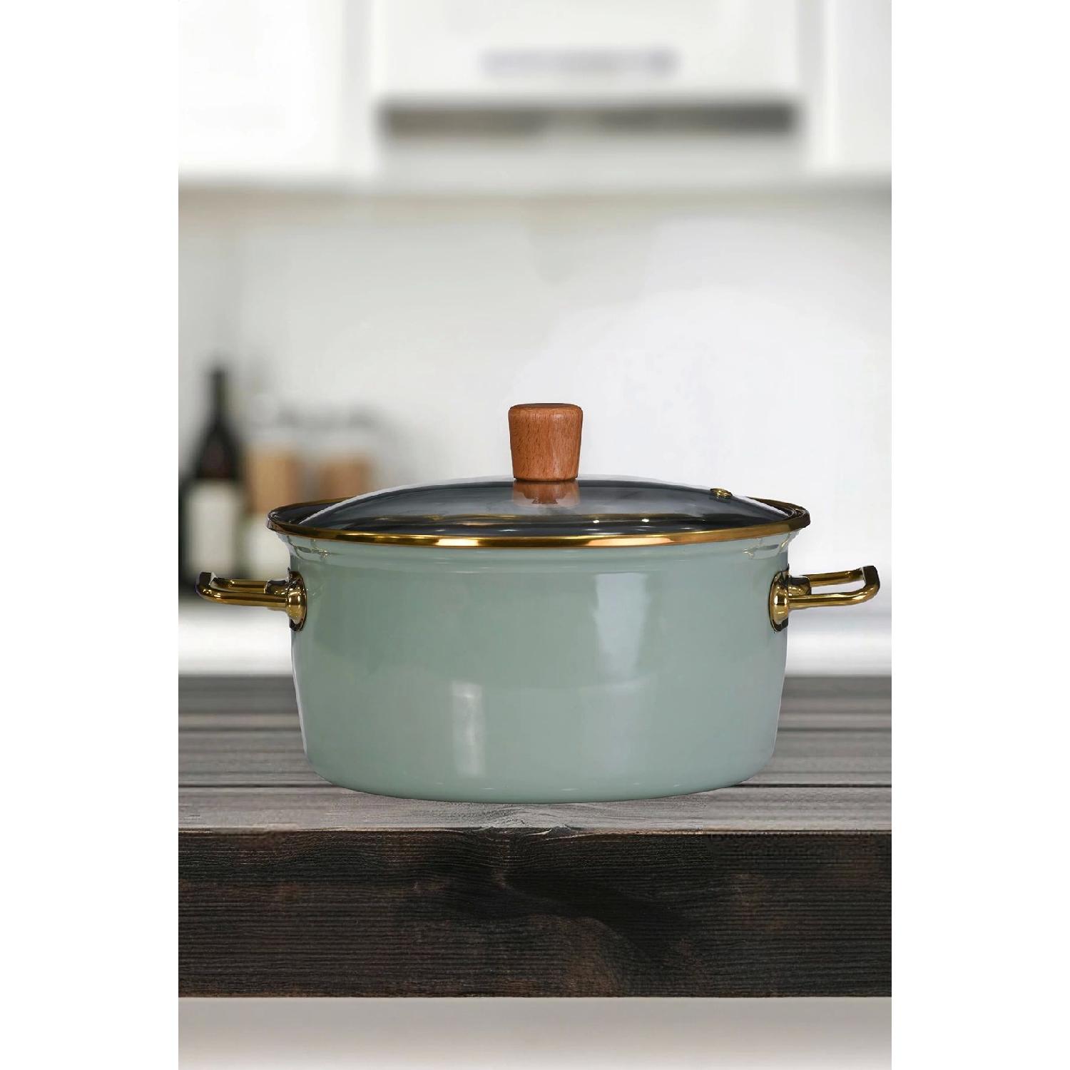 

Soft Green Enamel Frying Pot 22 Cm чистий