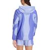 adidas Laufen Own The Run Base Wind.Rdy Bequeme Sportliche Minimalistische Kapuzenjacke Damen Jacke Blau IW0034