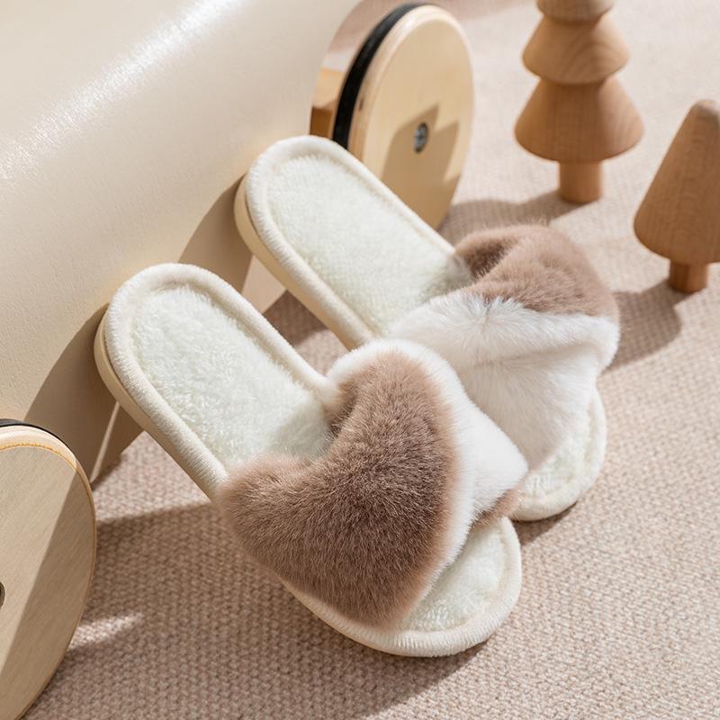 Zimowe antypoślizgowe bawełniane kapcie z futerkiem dla dziewczynek i dzieci 2023