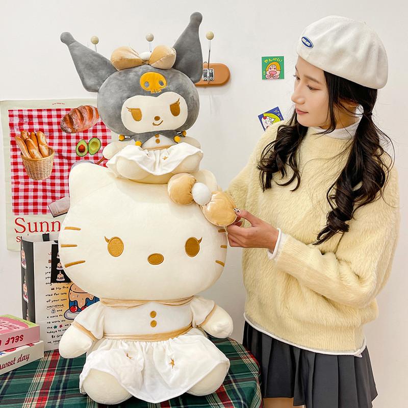 Plush Toy With Gold Finish For Collectors And Giftgiving
