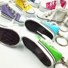 Mini chaussures en toile simulées porte-clés pendentif chaussures de sport bagages voiture pendentif personnalisé cadeaux créatifs