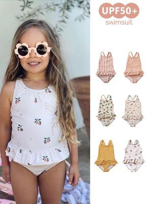Costume da bagno intero da bambina 2025, carino, senza schiena, con protezione solare