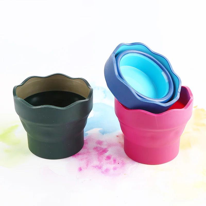 

Faber-Castell Retractable Water Cup & Portable Brush Holder Single Piece красный