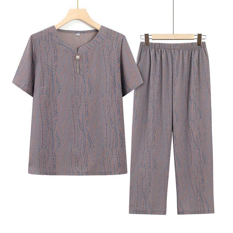 

2026 Plus Size Summer Two-Piece Set for Middle-Aged Women: Short Sleeve Top and Pants M (up to 50kg)