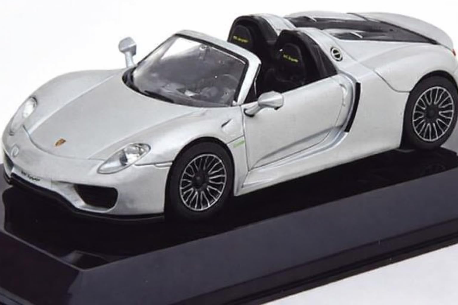 

ALTAYA Porsche 1/43 Scale Model 918 Spyder 2013 (Silver) with Display Case