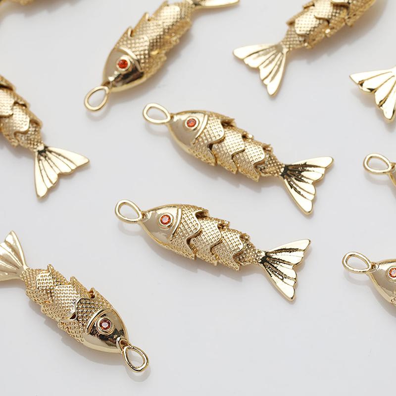 Metallanhänger im chinesischen Stil in Fischform mit rotem Zirkonia-Pavé für DIY-Halskette, Armband, Ohrringe, Schmuckherstellungszubehör