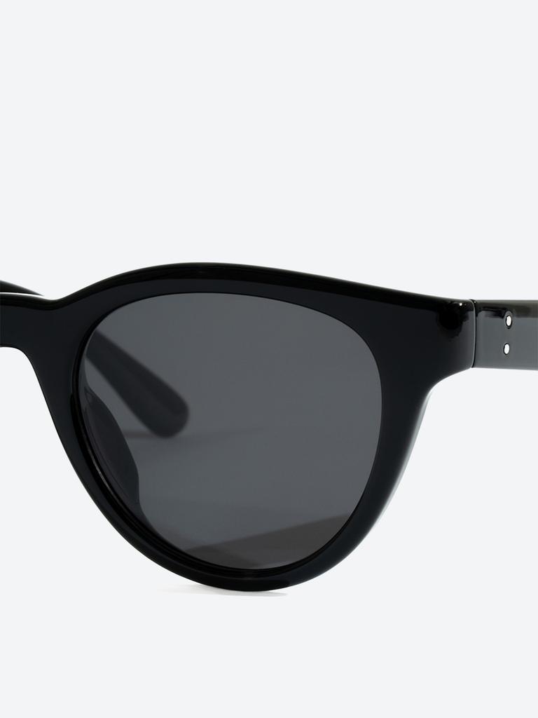 Laseuteljia Ray Black