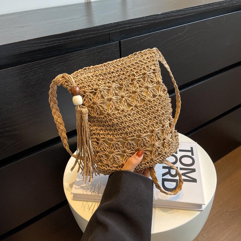 Ms. Xiao Straw Woven Crossbody Bag - Versatile Women s Phone Bag for Spring/Summer 2026