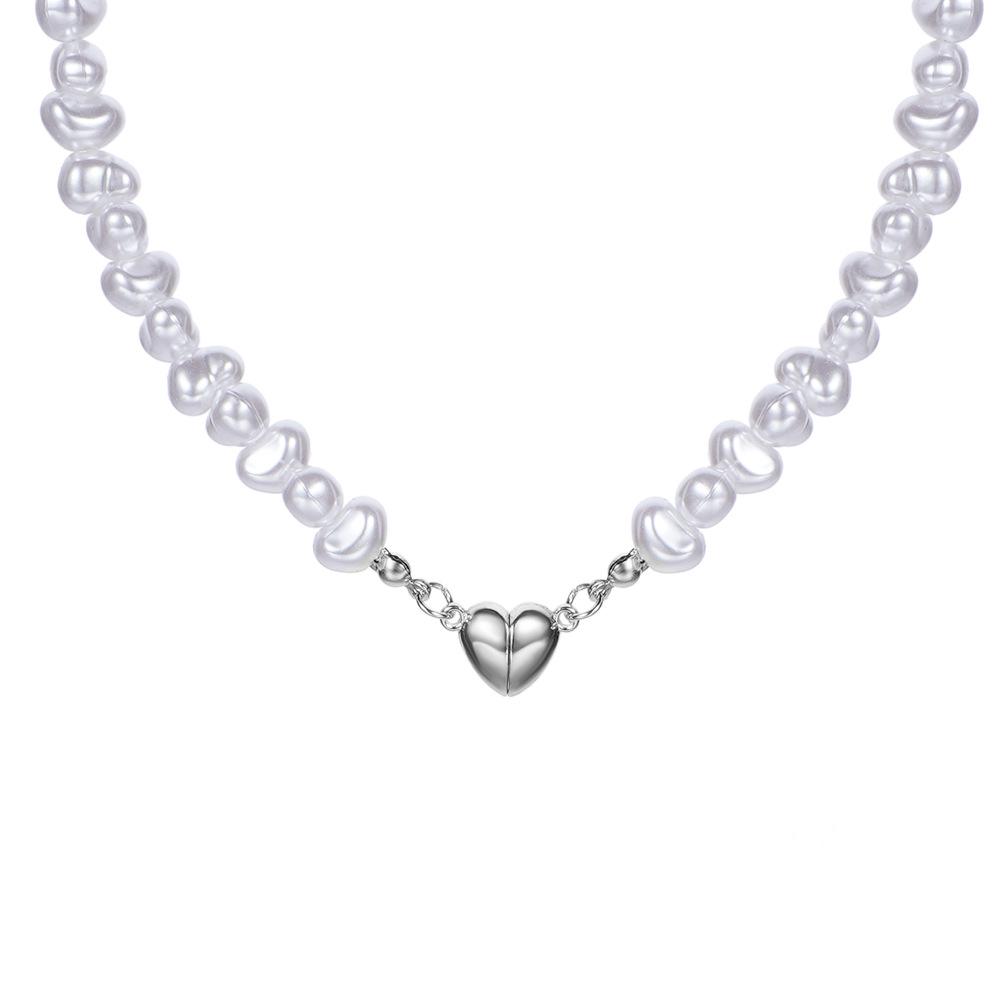 Collana Trendy con Ciondolo a Cuore per Donna - Catena Minimalista per la Clavicola con Chiusura OT per uno Stile alla Moda
