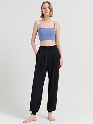 Partea inferioară (Îmbrăcăminte damă) – Capri și pantaloni