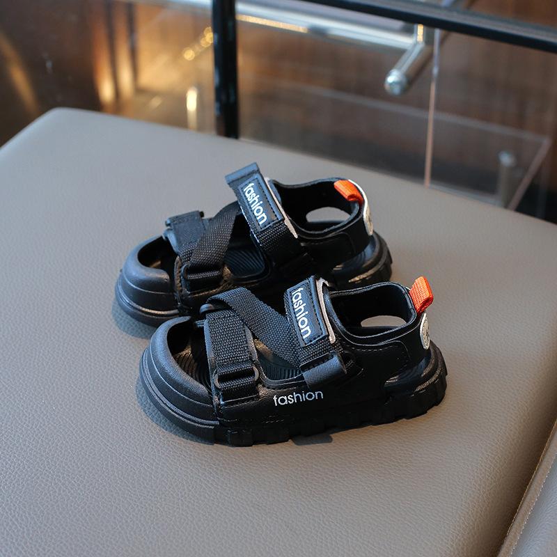 Boys' sandals2026New summer model for young boys, closed-toe children's shoes, summer beach shoes for kids, anti-slip and anti-kick