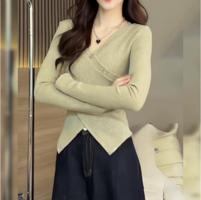 Korean Irregular V-Neck Long-Sleeve T-Shirt for Women, Autumn Petite, Sweet and Slimming Waist-Cinched Base Layer