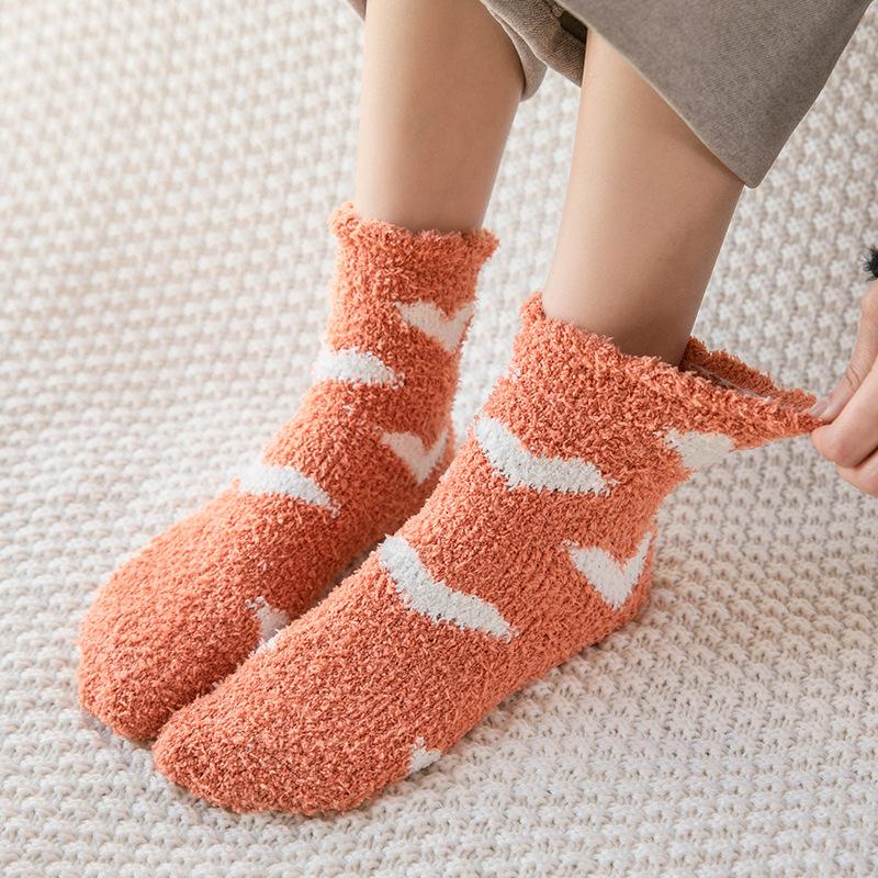 Winter Thickened Coral Fleece Socks Women's Cute Heart Warm Mid-Calf Socks Female Sleep Socks Home Floor Stockings