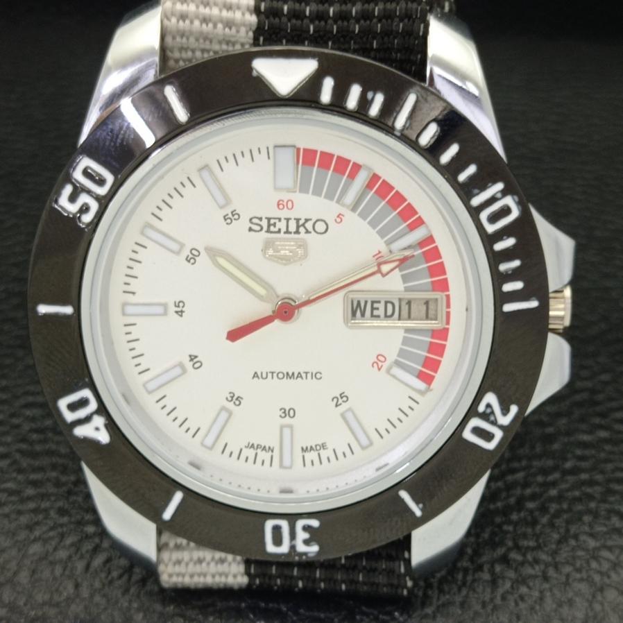 JAPAN MENS AUTOMATIC SEIKO 5 REFURBISHED 6309A WHITE DIAL WRIST WATCH A426512-2