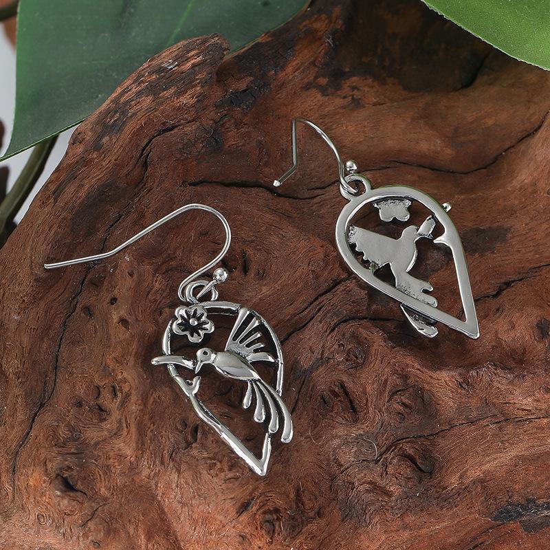 Retro Hummingbird Flower Earrings - Hip Hop Style, Versatile Street Fashion Accessories