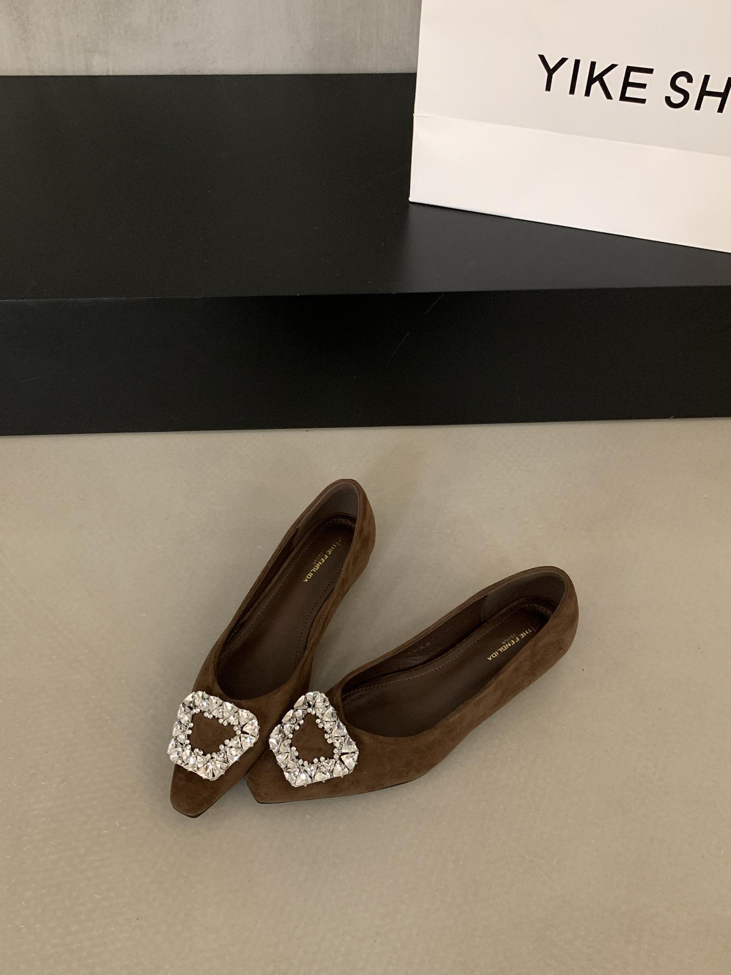 

FengLiDa inner height increase black suede rhinestone single shoes women s shoes 2025 new autumn temperament pointed commuter shoes 39