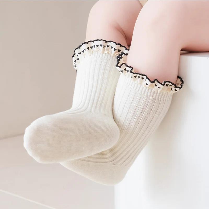 Herbst Baby Mädchen Socken Gekämmte Baumwolle Herz Spitze Prinzessin Socke Neugeborenen Anti-Rutsch Boden Socken Kleinkind Infant Zubehör 0-3Y