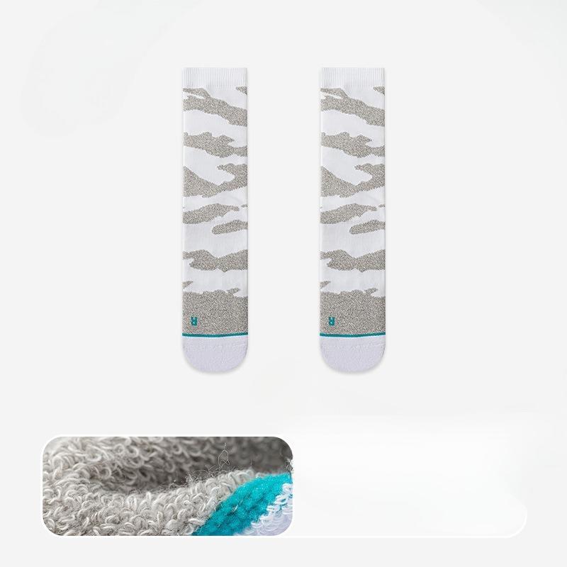 

Male Autumn Professional Outdoor Sports Running Towel Bottom Sweat Absorption Shock Inhibition Tube Socks 1 pair белый