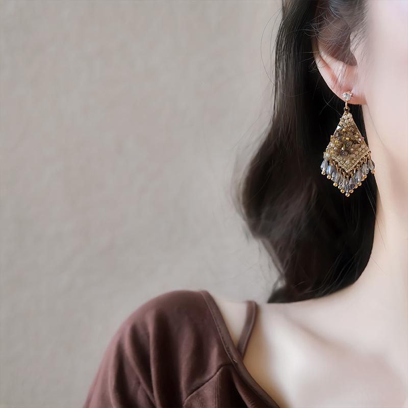 Crystal rhombus fringed stud earrings Bohemian ethnic style earrings Light luxury high-end temperament earrings