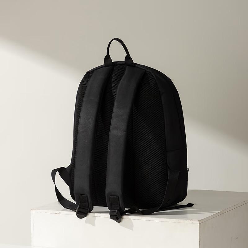 LEVEL8 Business Casual Backpack & Toiletry Bag Set