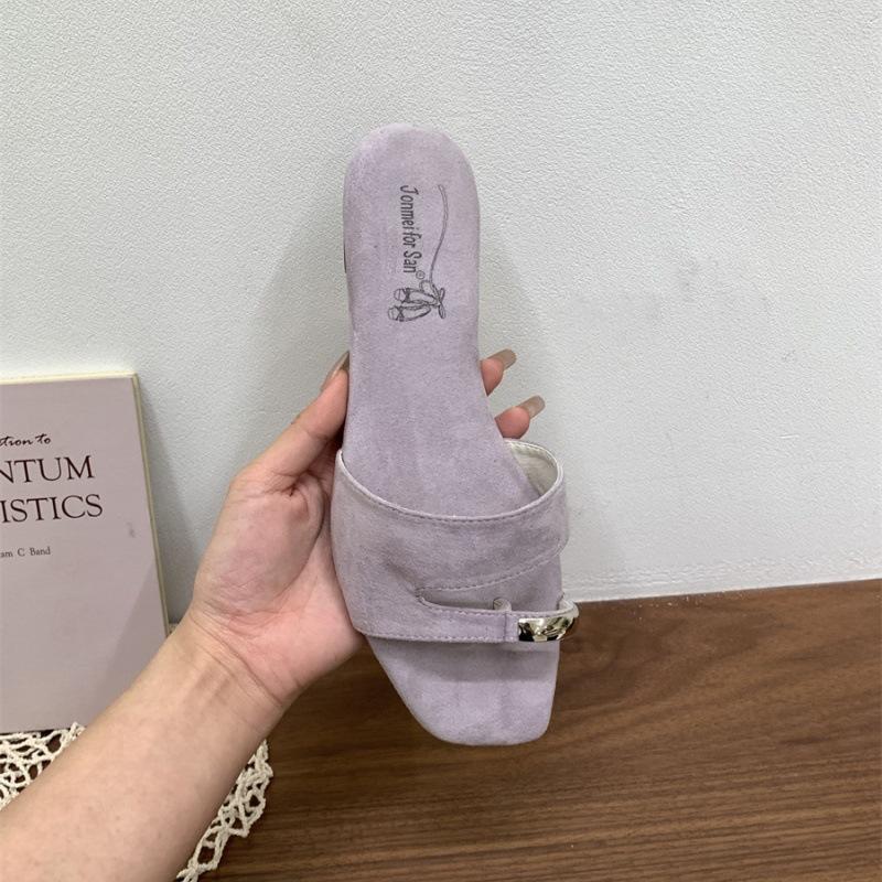 French beautiful set of toe small cool slippers women's summer wear fashion flat bottom 2025 season with skirt fairy half a word drag