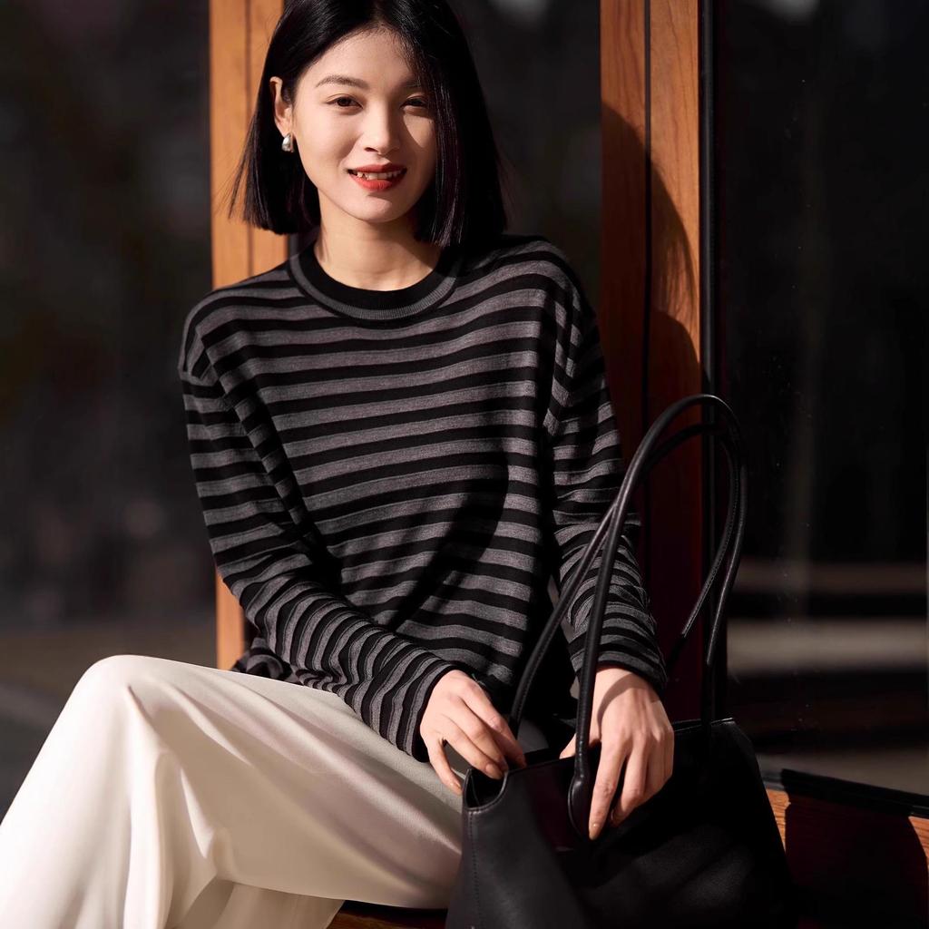 Early Autumn Striped Knitted Women's Sweater - Lightness Casual Fashion Long Sleeve Top