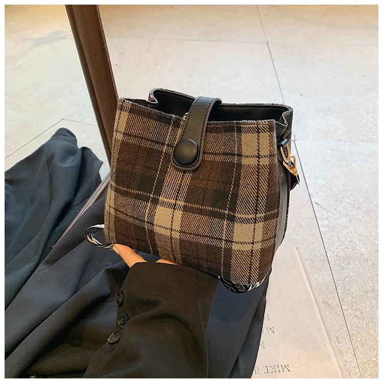 2025 Satchel Women, New Fashion Messenger Bag Women's High-end Texture Shoulder Small Square Bag In Stock