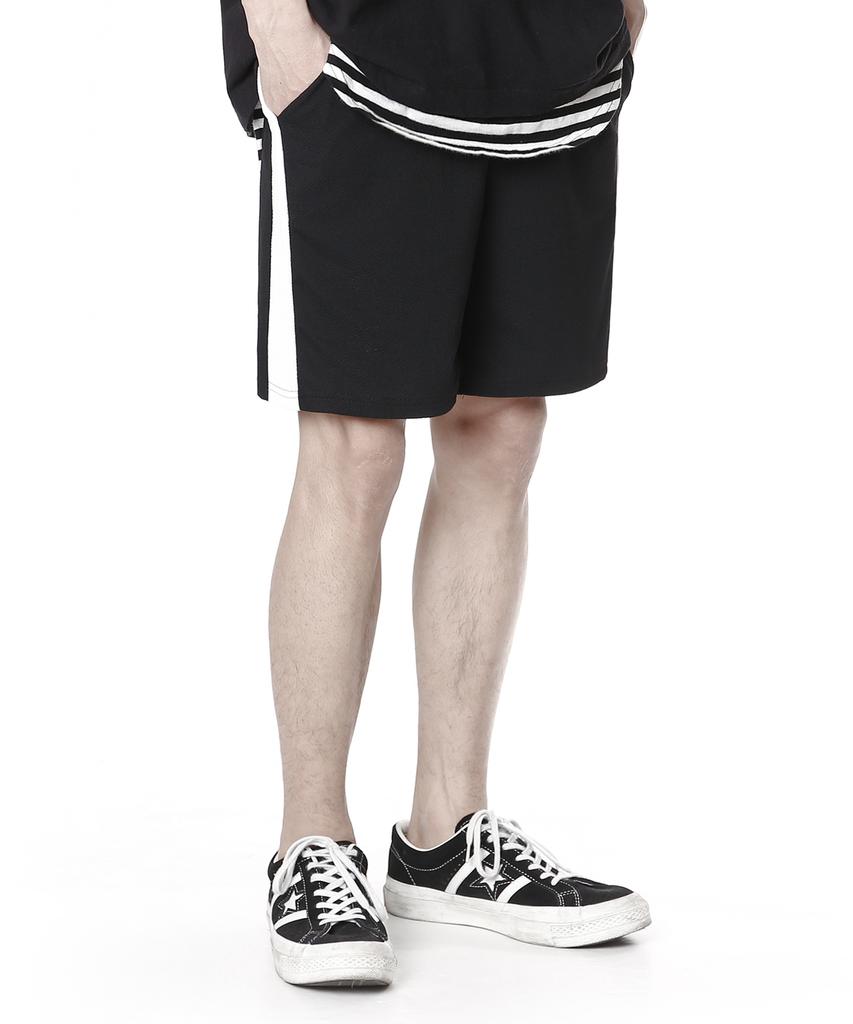 VERYVAIN Bt52 Emboed Line Half Pants (Black)